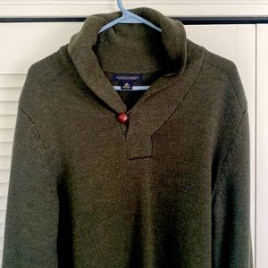 Banana Republic 100 % merino wool sweater
